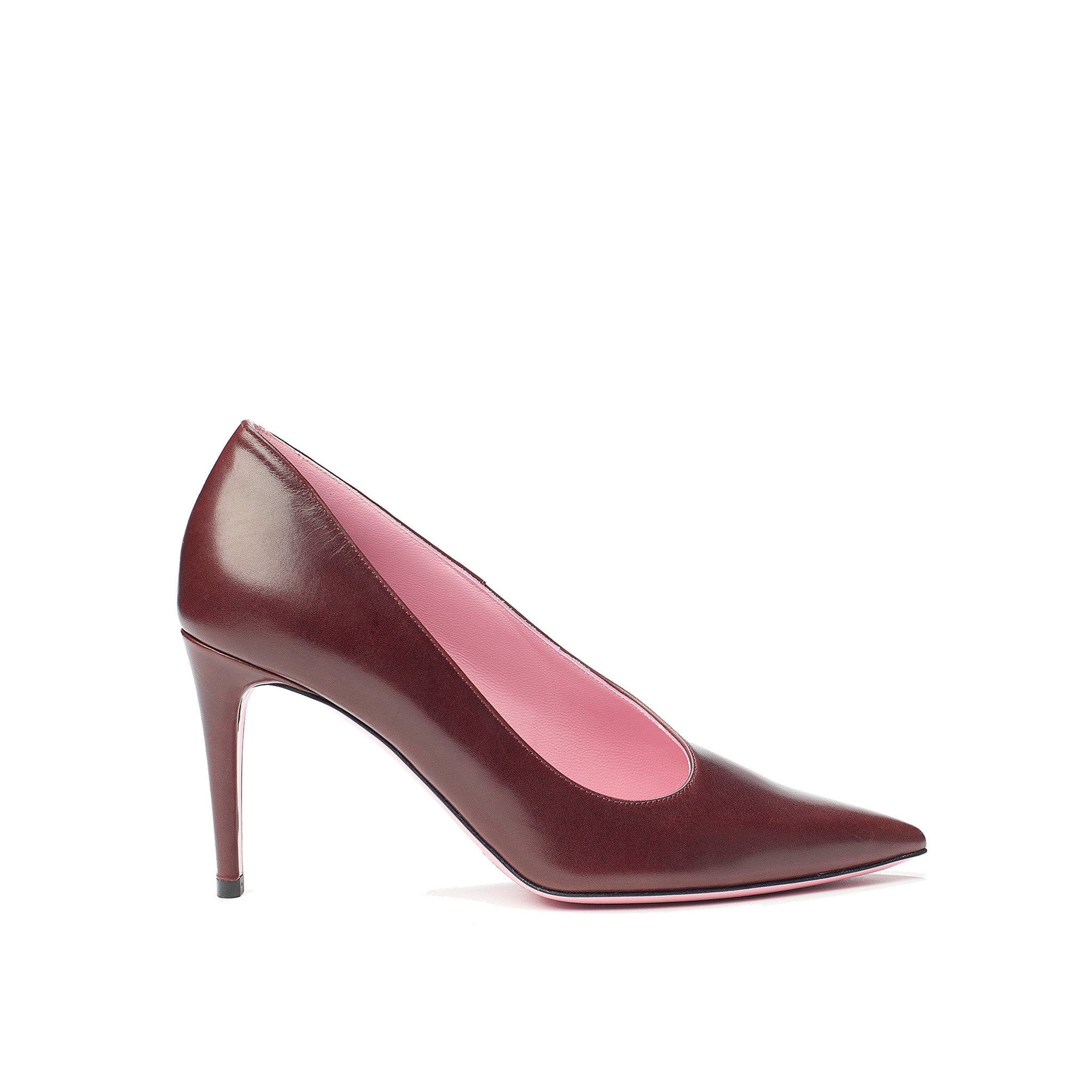 Phare Asymmetrical pump in bordeaux leather