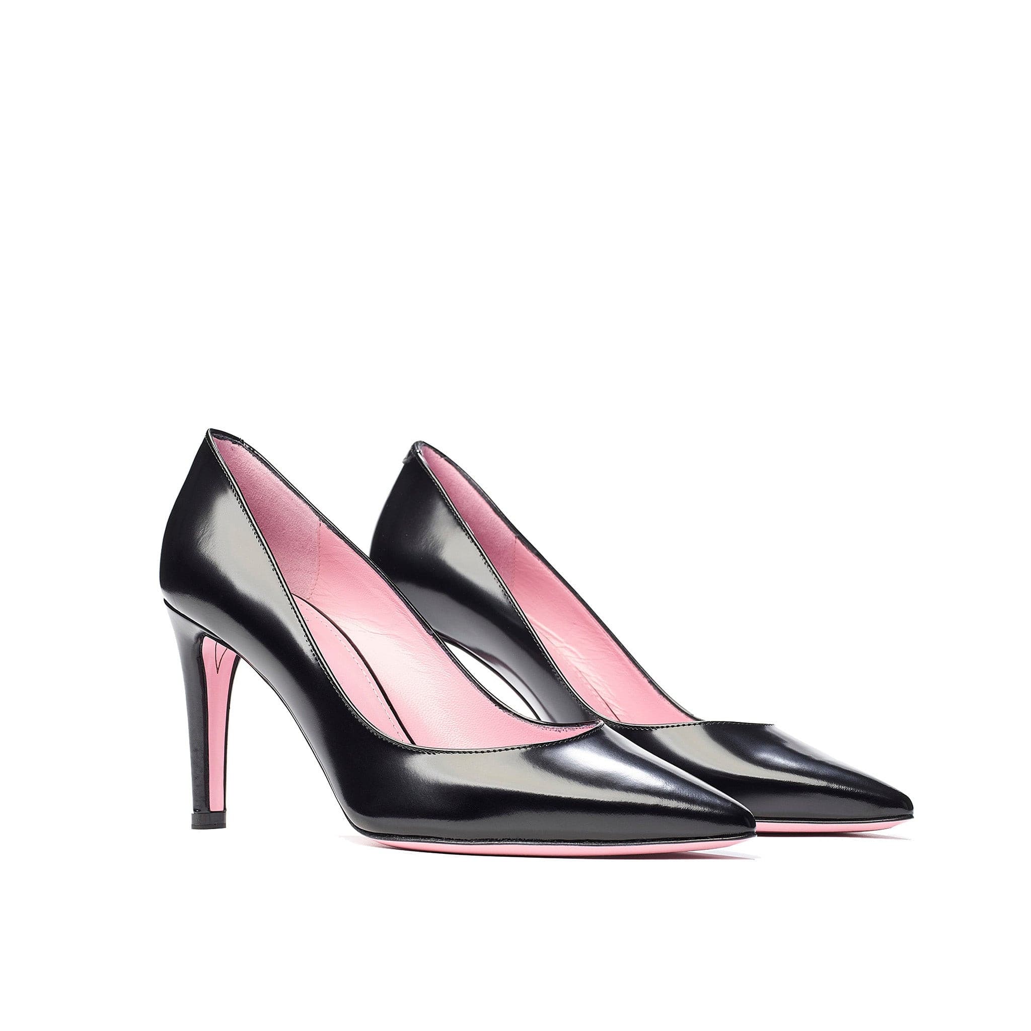 Phare classic pump in black box leather 3/4 view