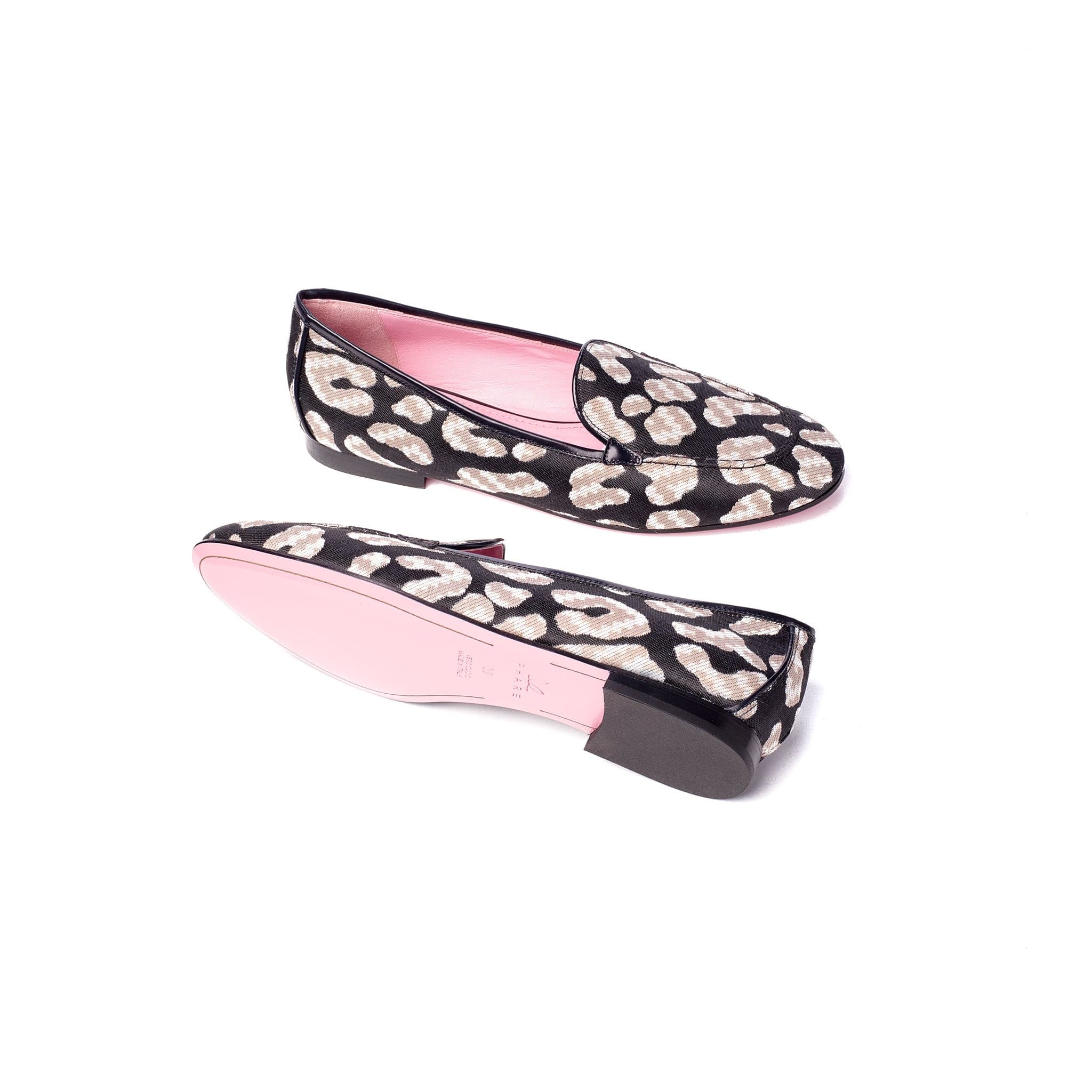 Phare classic loafer in black leopard jacquard sole view
