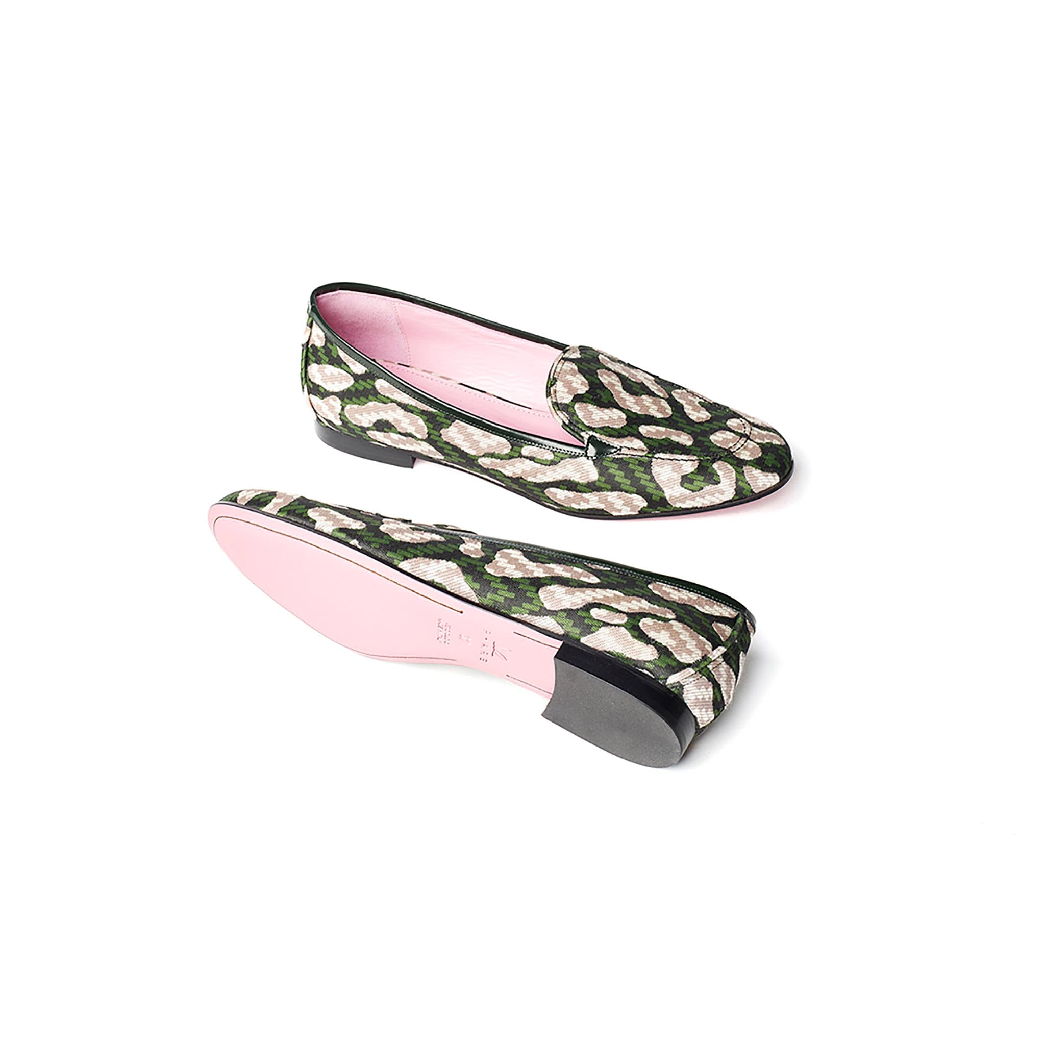Phare classic loafer in dark green leopard jacquard sole view