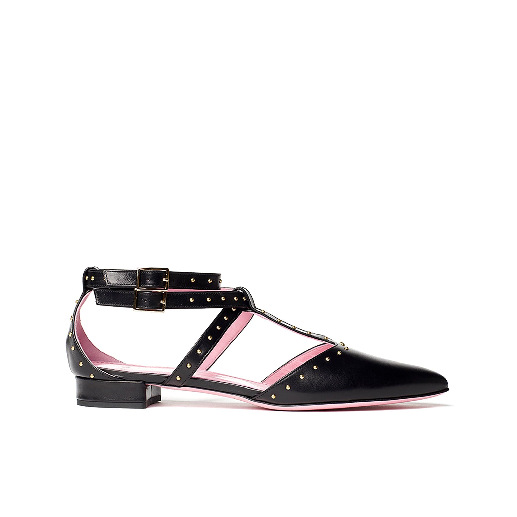 Studded pointed flat in black leather with gold studs