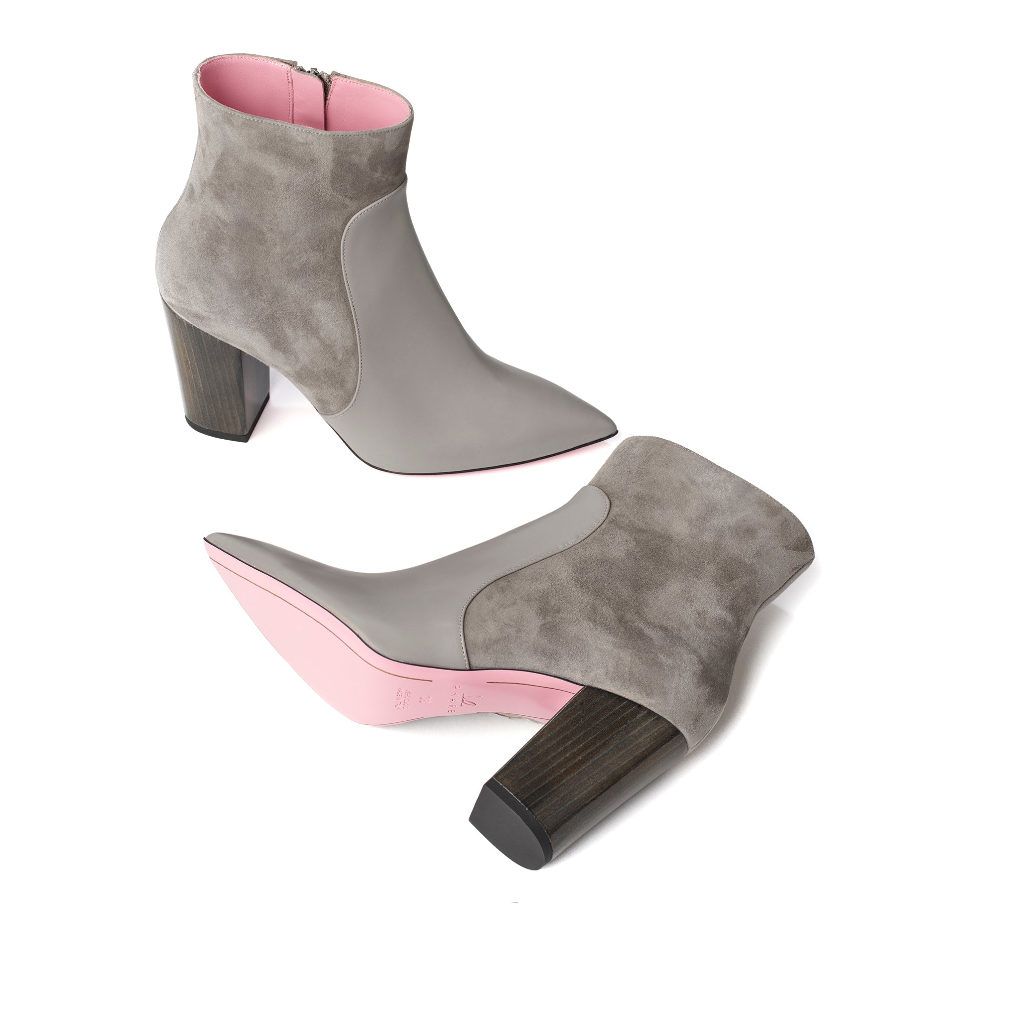 Phare Pointed block heel boot in cemento suede and leather made in Italy sole view 