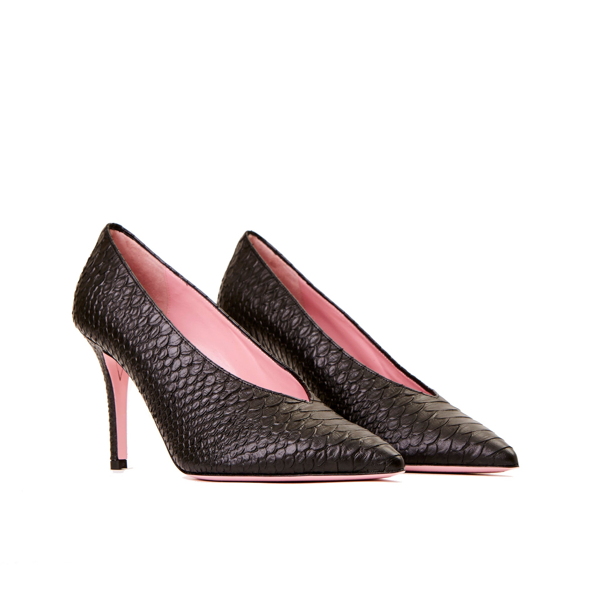 Phare High vamp pump in black embossed snake leather 3/4 view