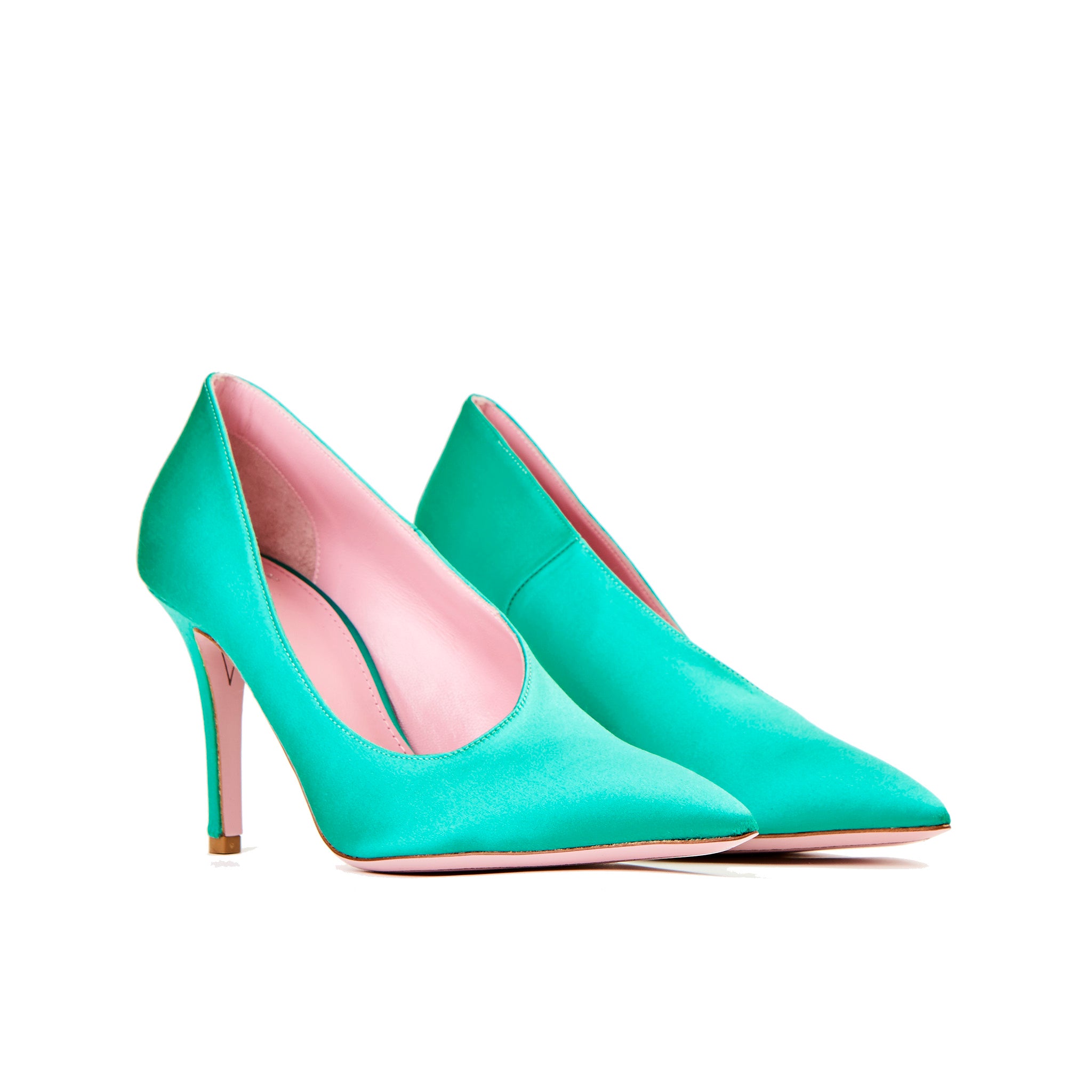 Phare seta asymmetrical pump in verde silk satin 3/4 view